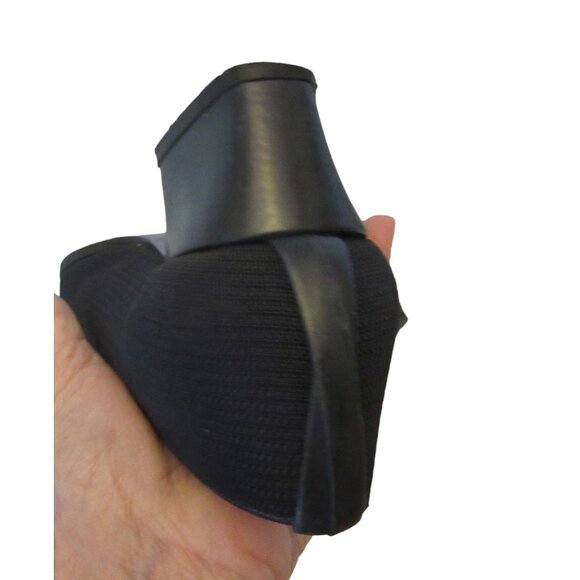 Vintage Stuart Weitzman Black Cloth w Leather Trim Low Heel Shoes in Sz 6 1/2M - Picture 8 of 10